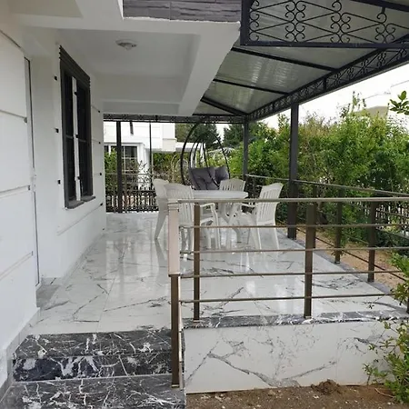 Izmir Kushadasi Lang Beach * Kusadası